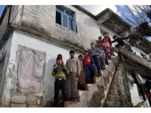 45 kişilik Suriyeli aile 3 odalı evde