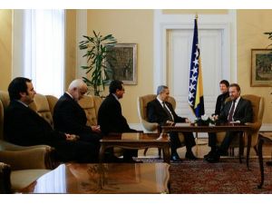 Arınç, Bakir İzzetbegoviç'le görüştü