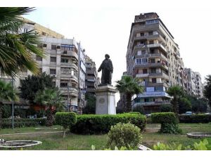 Kahire'de 'Lazoğlu' heykeli
