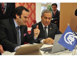 İlk haberi Arınç yayına verdi