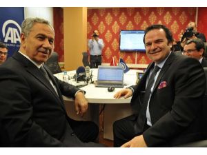 Başbakan Yardımcısı Arınç, AA Editör Masası'nda