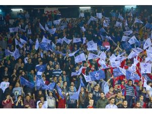 Efesli oyunculara reklam sürprizi