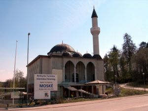 İsveç'te minareden ezana onay çıktı
