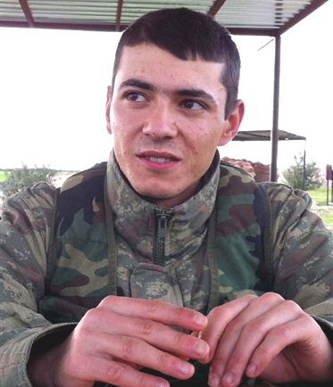 Asker Nöbet Kulesinden Düştü