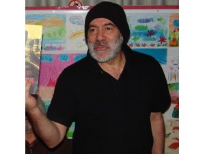 Kurtcebe ayağını kırdı