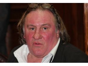 Depardieu resmen Rus vatandaşı
