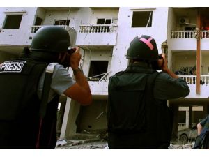 Fransız foto muhabiri hayatını kaybetti