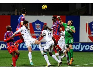 Akhisar'a altın gibi 3 puan