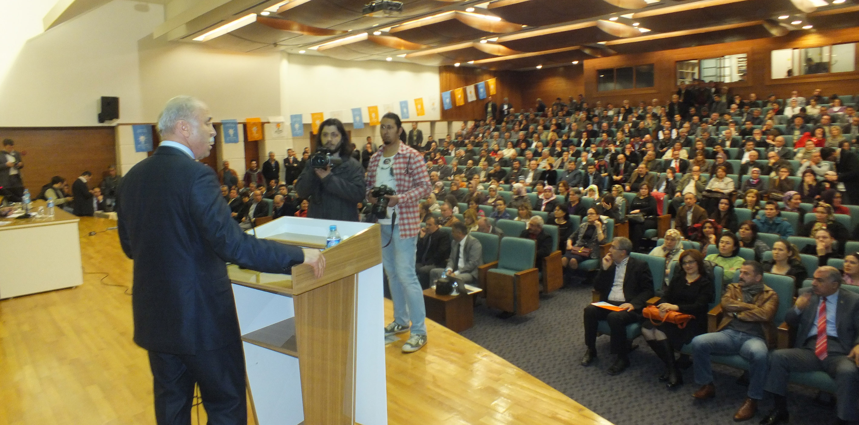 Ak Parti İl Danışma Toplantısı Büyük Bir Coşkuyla Yapıldı