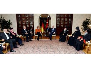 Dini liderlerle bir araya geldi