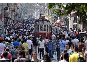 Türkiye'nin yüzde 61'i "mutlu"
