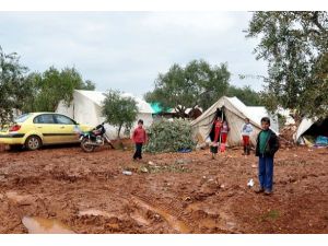 'Atme Çadır Kenti'nde yaşam mücadelesi