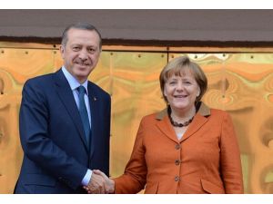 Merkel'in Türkiye ziyareti Alman basınında