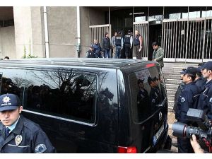 28 Şubat'ta 3 gözaltı