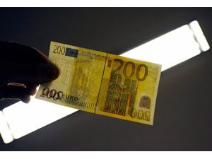 Almanya'dan muhbirlere 20 milyon avro