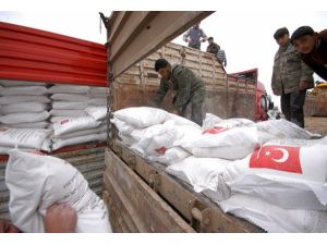 Suriye'ye yardımlar sürüyor