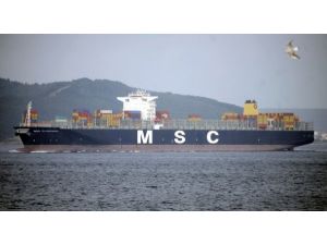 Dev gemi, Çanakkale Boğazı'nı kapattı