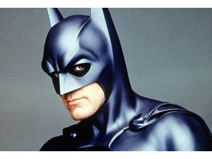 Gizemli "Batman" suçlu yakaladı