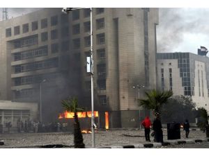 Mısır'daki gösteriler sürüyor