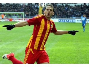 Bobo kendi gol rekorunu kırdı