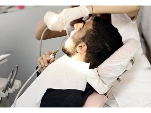 Erkeklerin "dişçi korkusu" kadınlardan fazla