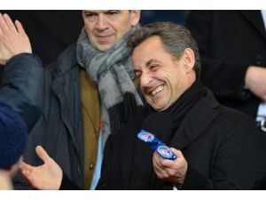 Sarkozy siyasete dönebilir
