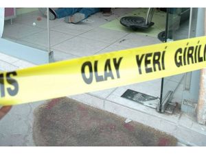 Kadıköy'de cinayet ve intihar