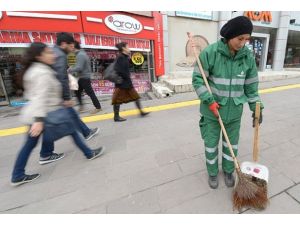 Her gün başkenti temizliyorlar