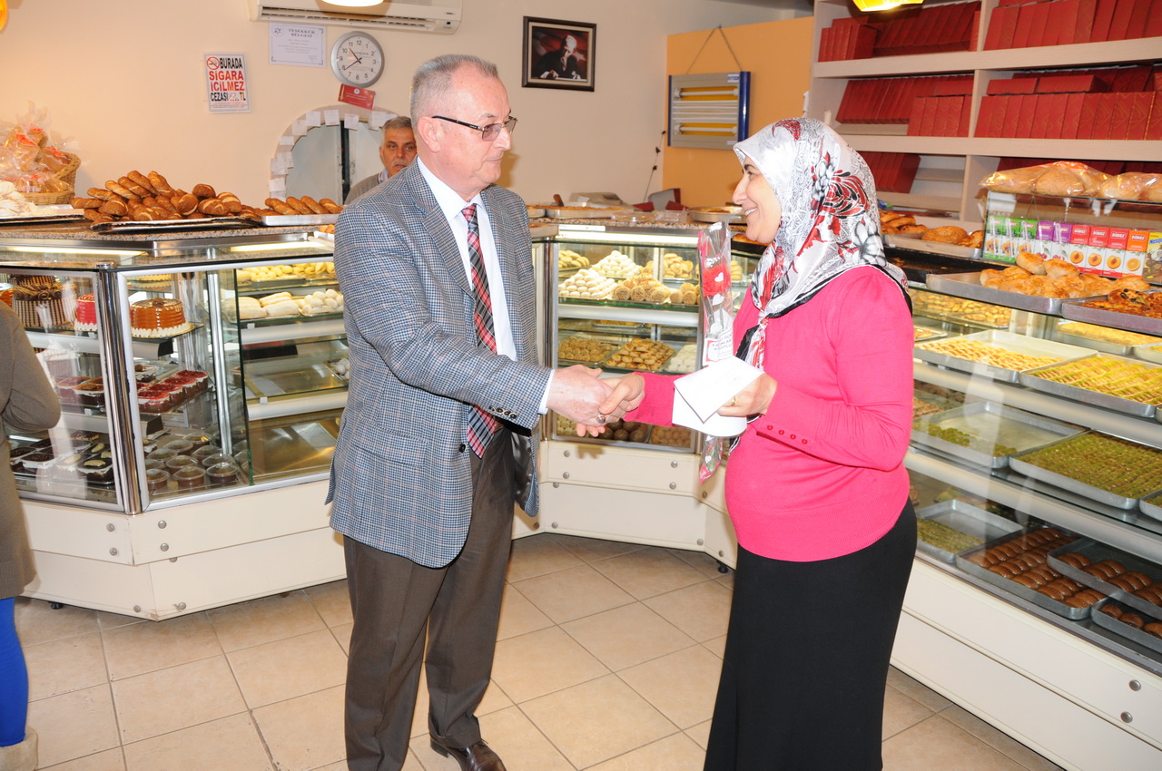 Muhammet Ünlü Kadınların Gününü Kutladı