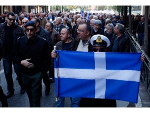Yunanistan'da emekli askerlerden protesto