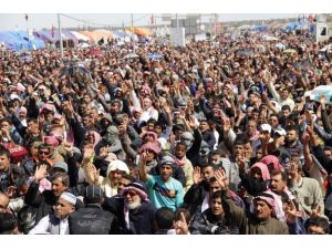 Irak'ta göstericiler silahlı güç kuruyor