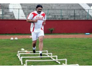 47 yaşında sahalara döndü