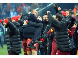 Cim Bom kasayı doldurdu