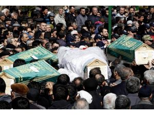 Annesinin gelinliği ile toprağa verildi