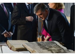 Gül, İsveç'te Osmanlı eserlerini inceledi
