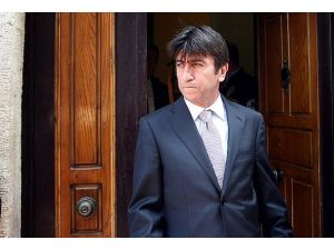 Rıdvan Dilmen'e takipsizlik