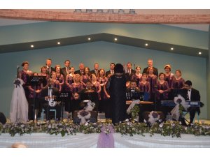 Marmaris'te "Yeşilçam" konseri     -"Yeşilçam" filmlerinin ünlü müziklerinin      seslendirildiği konsere, sinema ve müzik      severler ilgi gösterdi