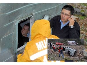 Kazada yaralandı, paraları bırakmadı