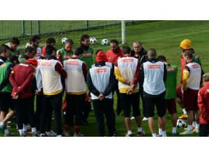 "Cim Bom" ligde çıkış peşinde