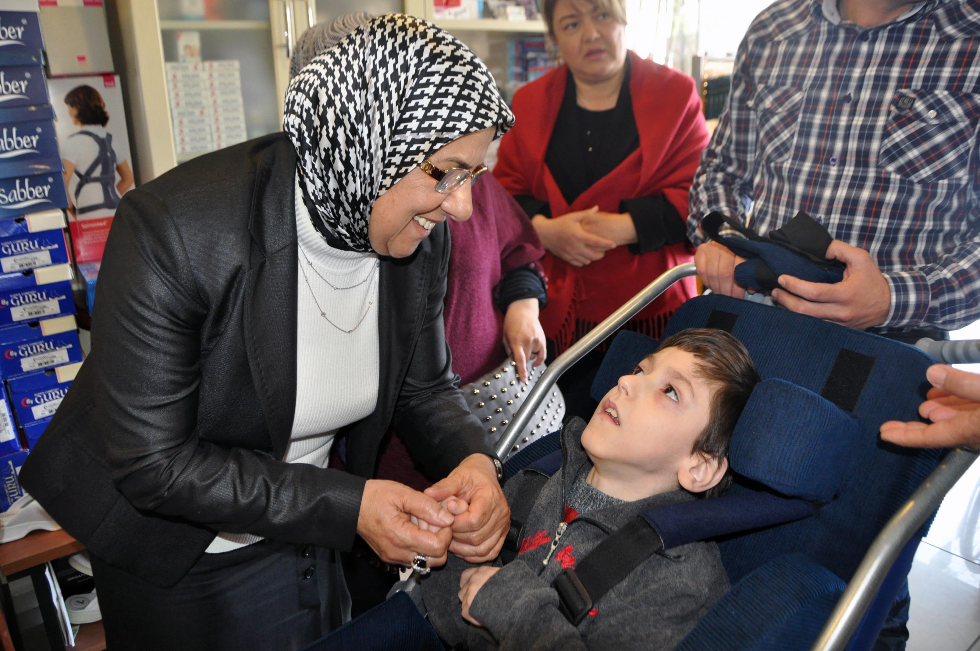 Onlar yürüyemiyor, konuşamıyor, anlayamıyorlar!