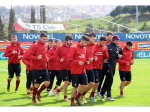 İrlanda'da dostluk maçı yapacak