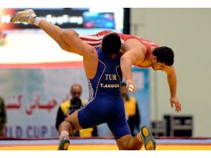 Taha Akgül finale yükseldi