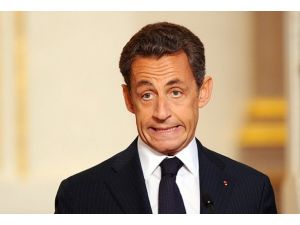 Sarkozy'nin başı dertte