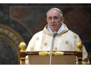 Papa Franciscus'tan tüm dinlerle diyalog mesajı