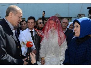 Erdoğan'dan düğüne sürpriz ziyaret