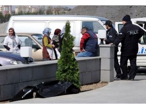 YGS'ye giren oğlunu beklerken öldü