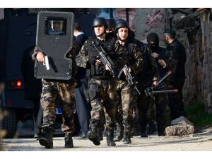 Ankara'da DHKP-C'ye yönelik eş zamanlı operasyon