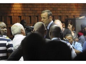 Pistorius'a şartlı izin