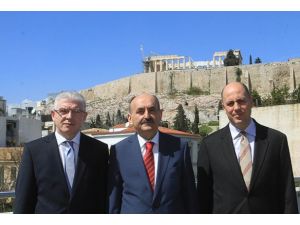 Doğduğu topraklara bakan olarak döndü