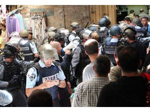 Mescid-i Aksa'da gergin Cuma